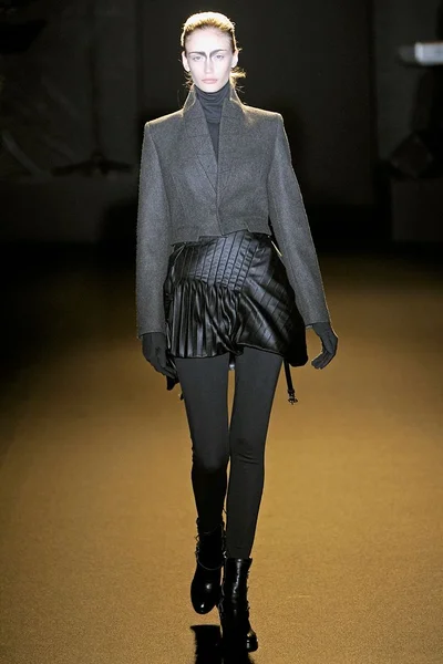 Look 27